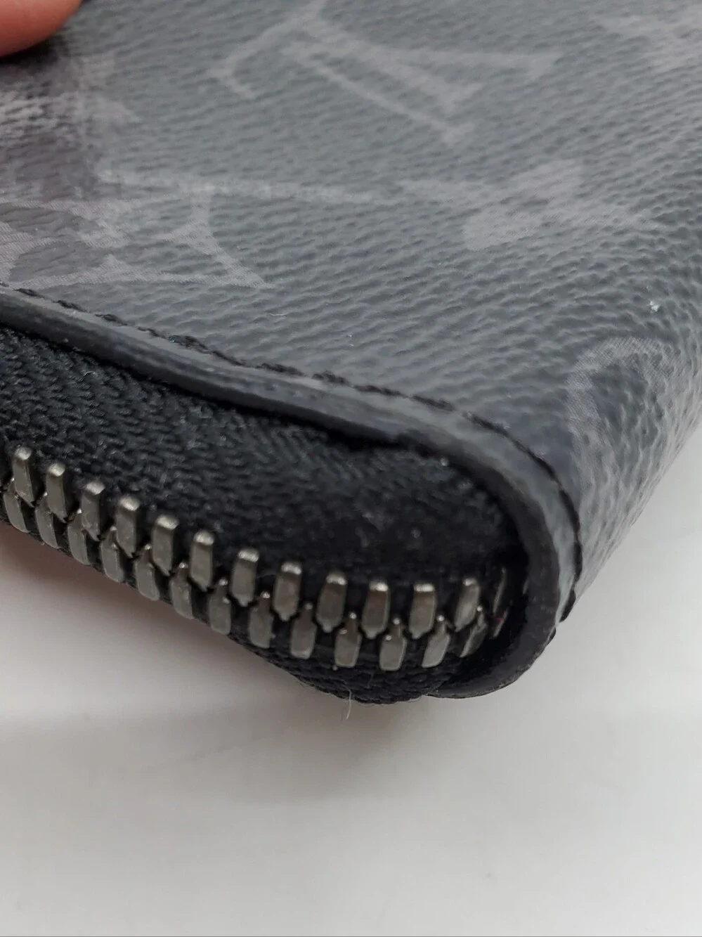 Louis Vuitton Monogram Eclipse Porte Monnale Jour Zip